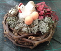 Gallina de Pascua con nido